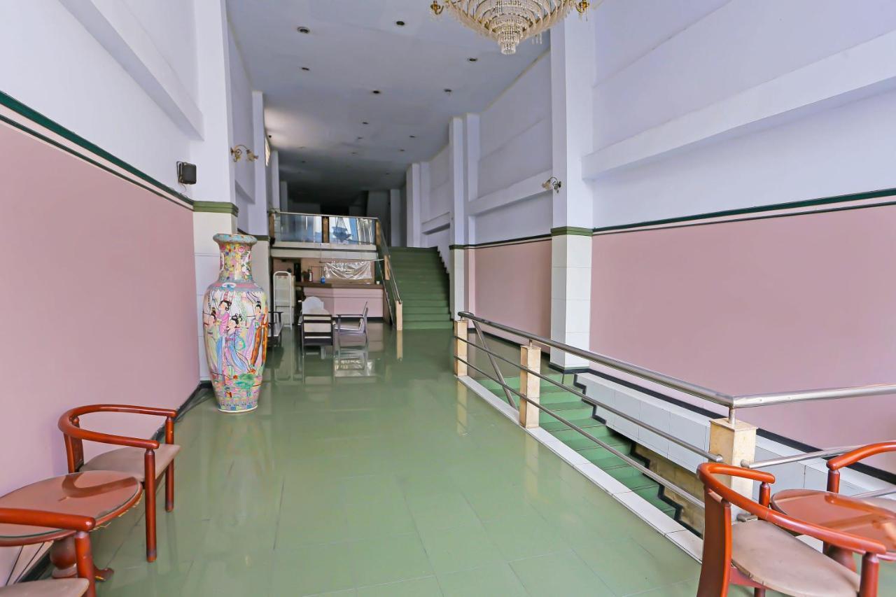 Collection O 92739 Hotel Pintu Besar Cakarta Dış mekan fotoğraf